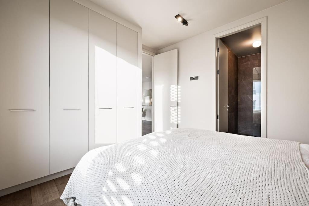 Appartement Lux 2br & 2ba With Free Parking Center *