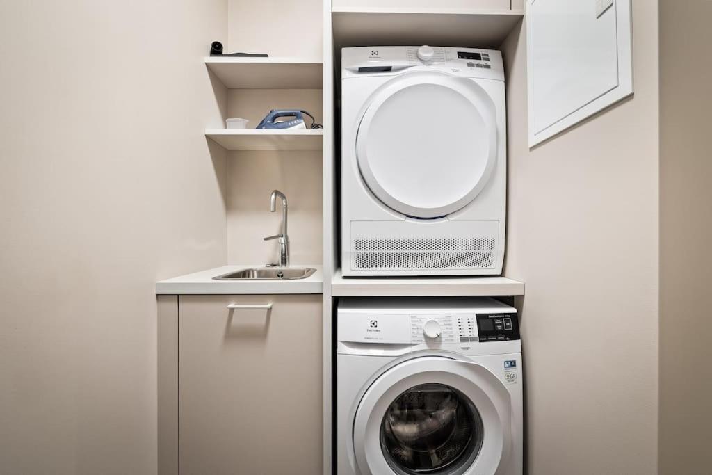 Appartement Lux 2br & 2ba With Free Parking Center