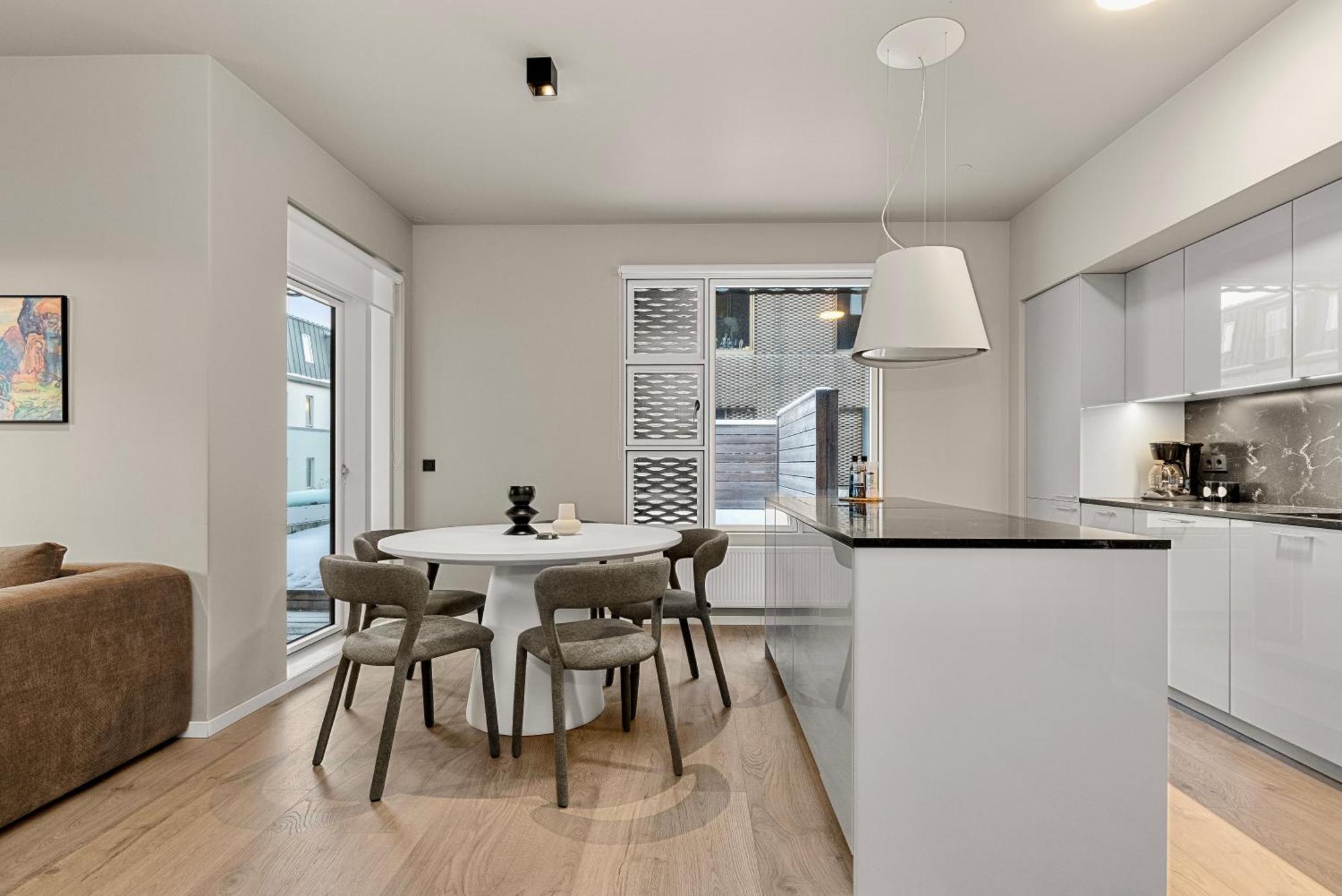 Lux 2br & 2ba With Free Parking Center * Reykjavík